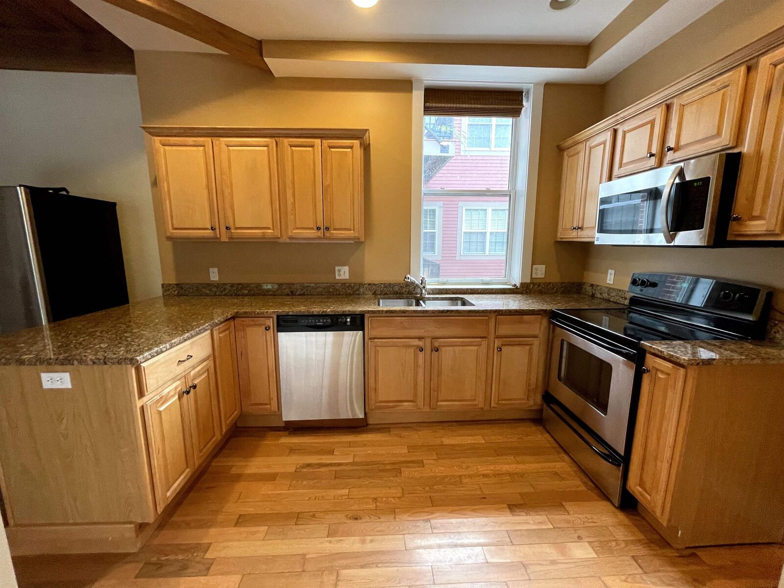Property Photo: 7 Chester Road 207 NH 03038