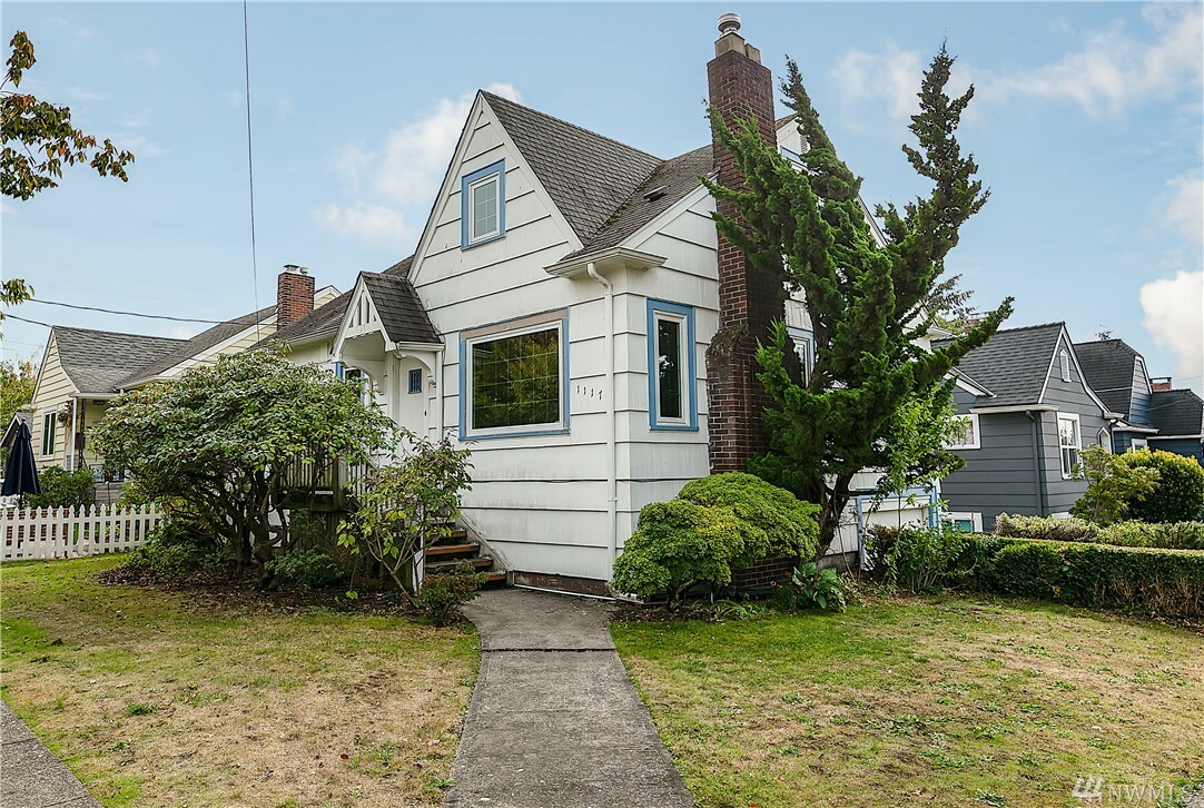 Property Photo:  1117 NW 67th St  WA 98117 