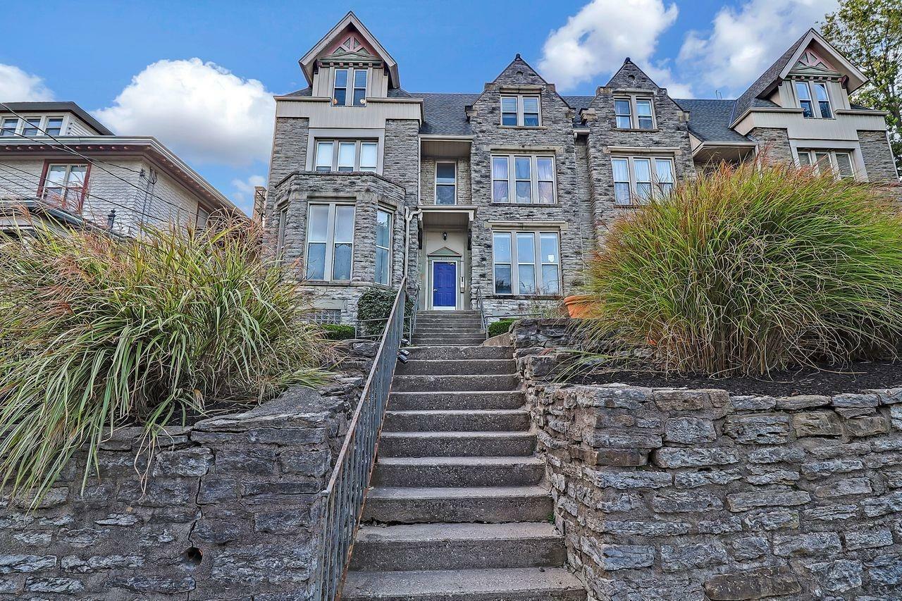 Property Photo: 2151 Fulton Ave E5 OH 45206