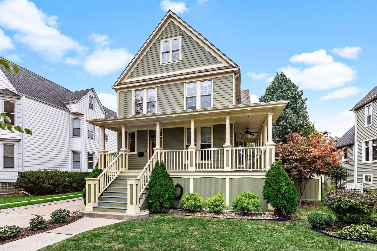 Property Photo: 4437 N Kostner Avenue IL 60630