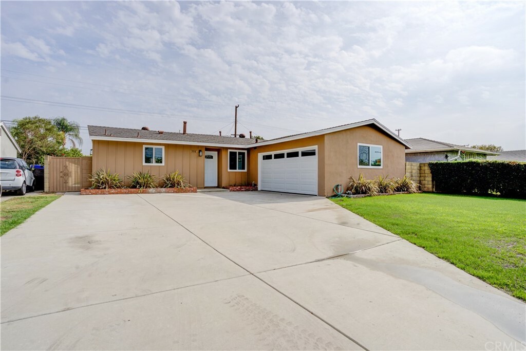 Property Photo: 756 Sandy Hook Avenue CA 91744