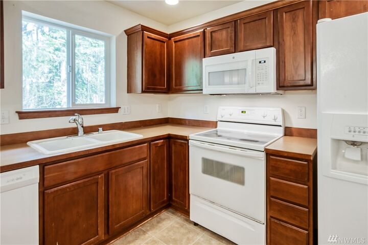 Property Photo:  309 Hemming Wy  WA 98252 