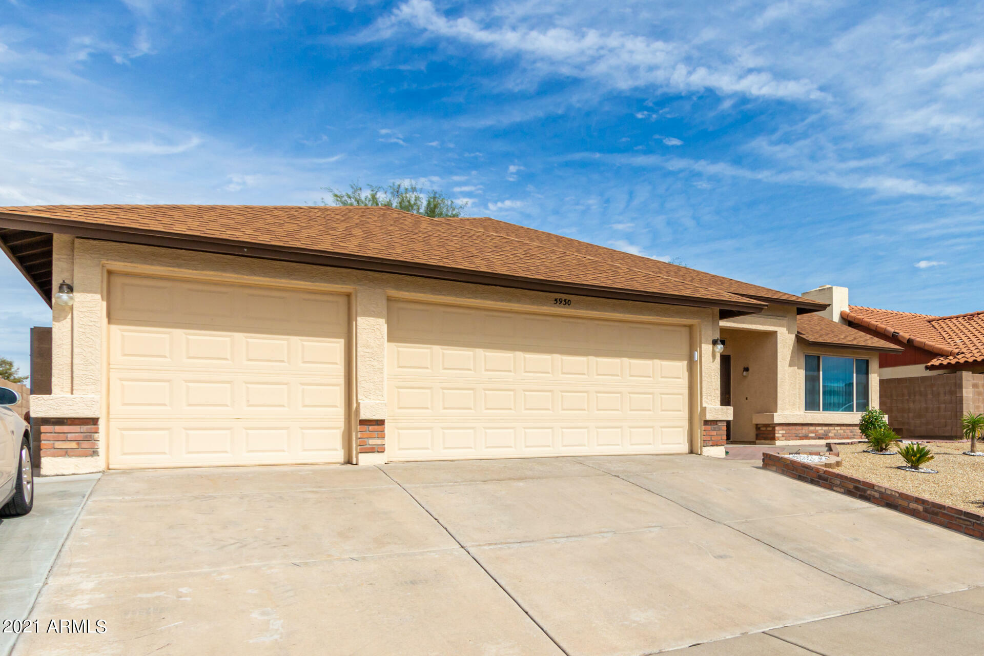 Property Photo:  5930 W Garden Drive  AZ 85304 