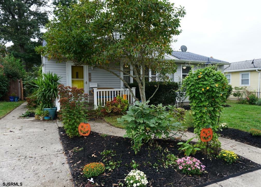 Property Photo:  18 W Cedar Ave Ave  NJ 08244 