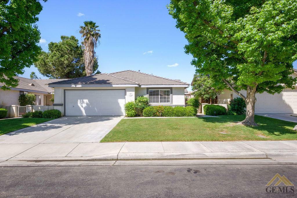 Property Photo:  5013 Shadow Lake Drive  CA 93313 