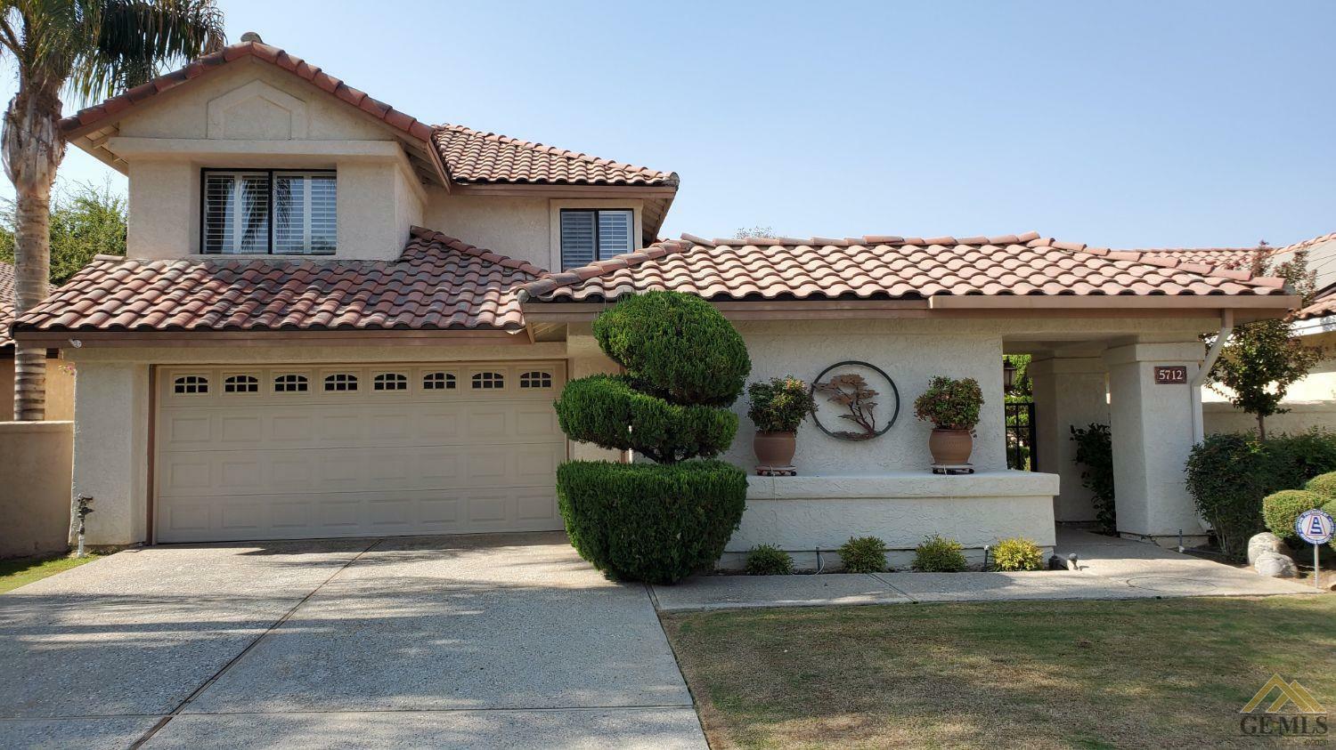 Property Photo:  5712 Muirfield Drive  CA 93306 