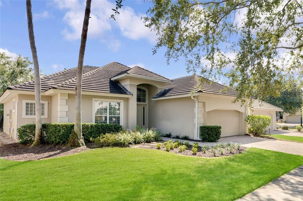 Property Photo: 10647 Holly Crest Drive FL 32836