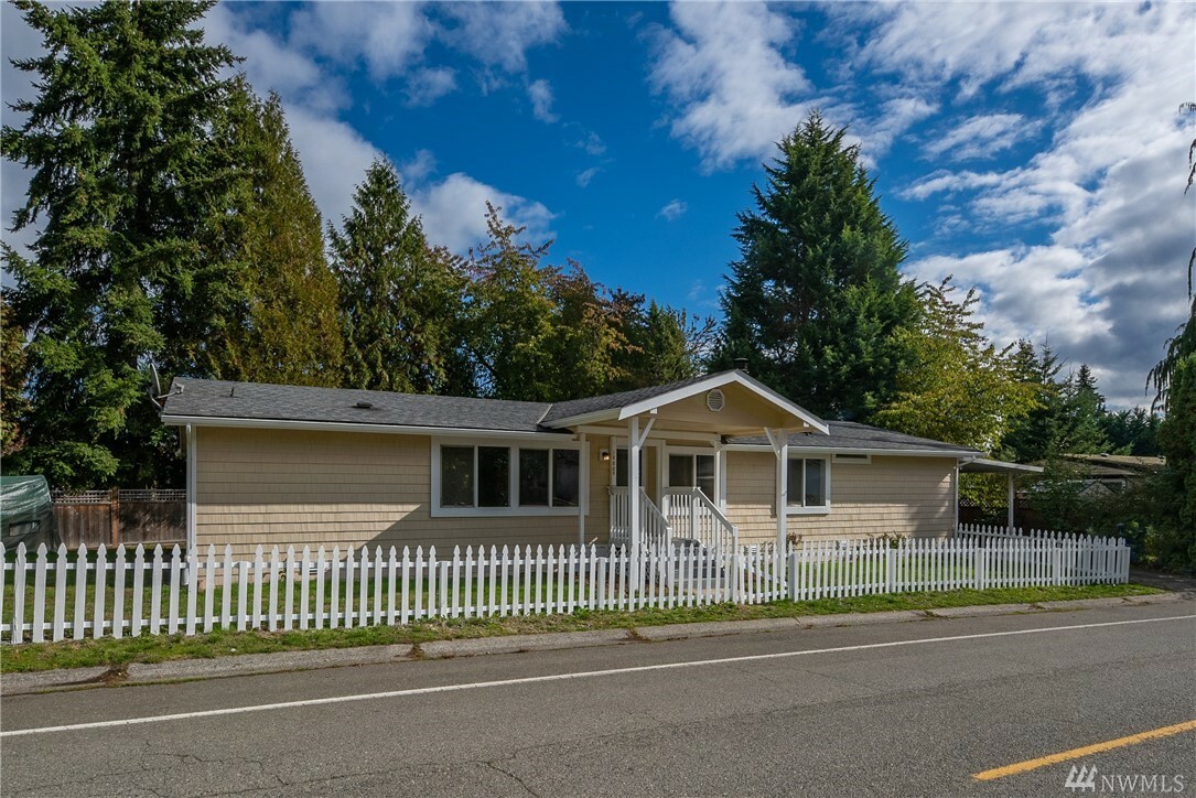 Property Photo:  12805 NE 199th St  WA 98011 