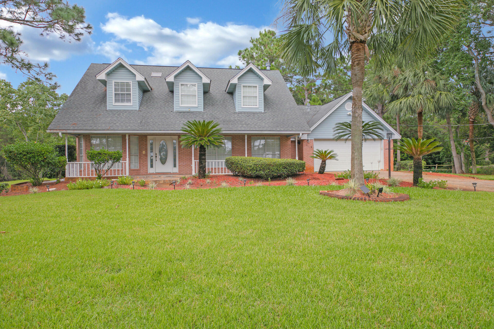 Property Photo:  521 Parish Boulevard  FL 32569 