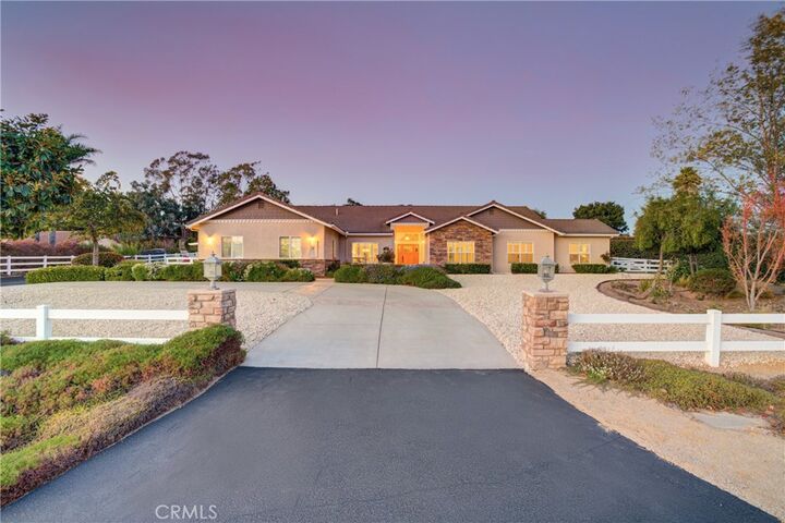 Property Photo:  202 N Las Flores Drive  CA 93444 