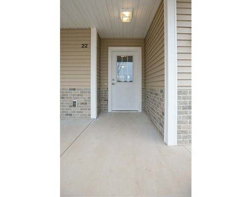 Property Photo: 39 Lodge Ln 39 MA 01095