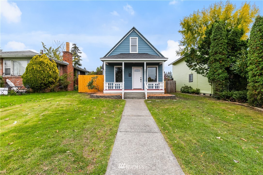 Property Photo: 2518 King Street WA 98225