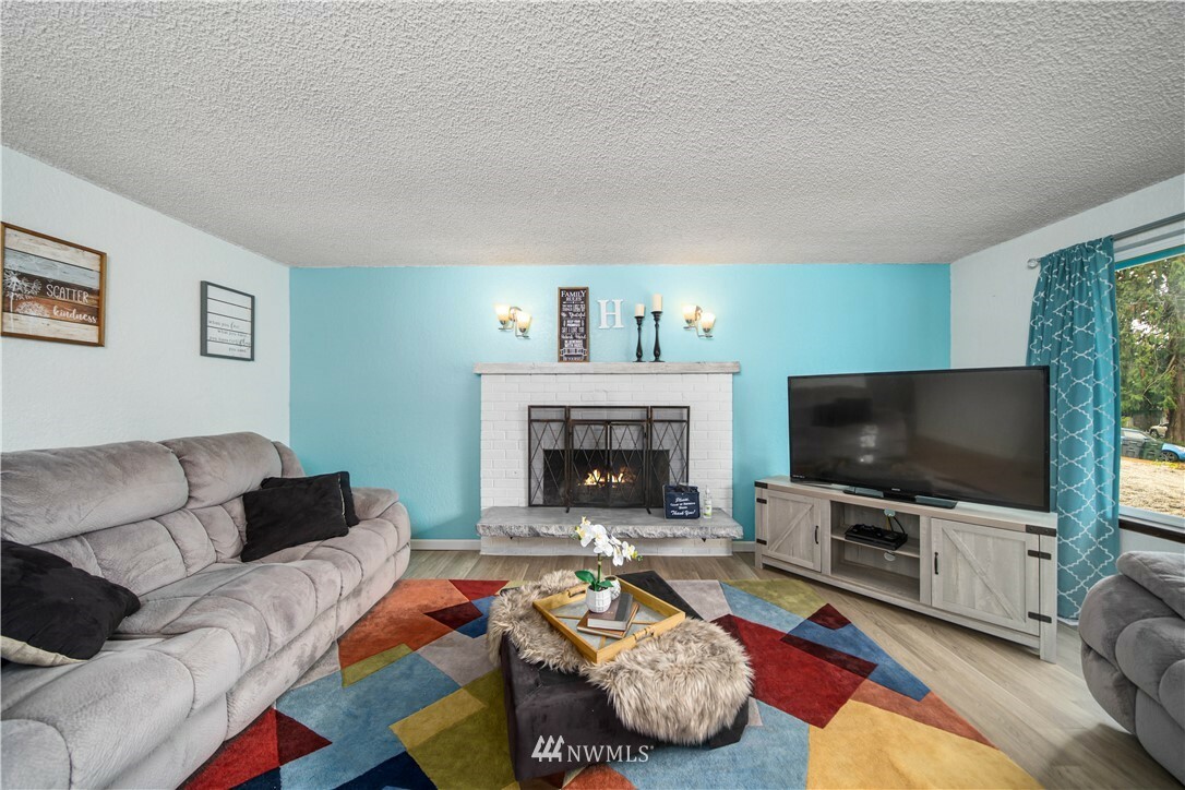 Property Photo: 18201 95th Loop E WA 98391