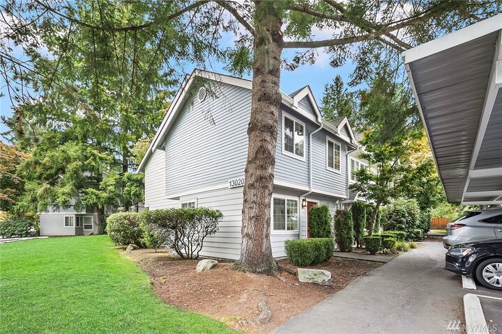 Property Photo: 13020 102nd Lane NE 7 WA 98034