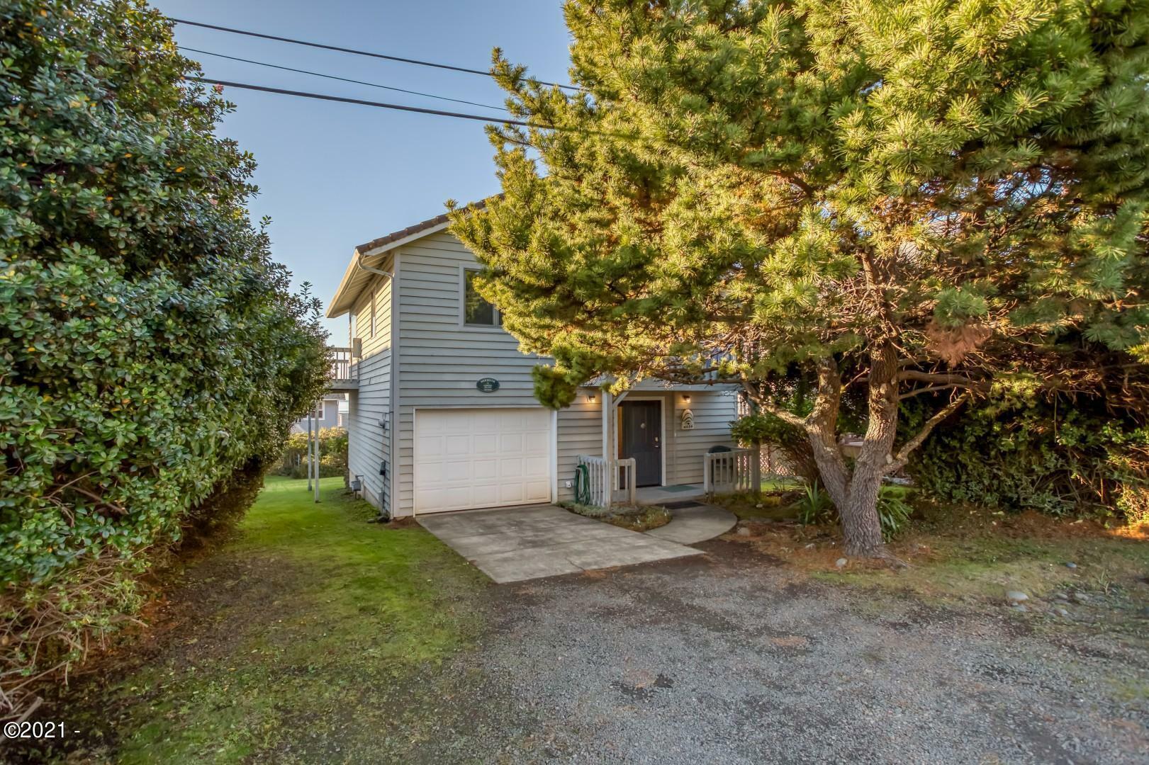 Property Photo:  6519 NE Mast Avenue  OR 97367 