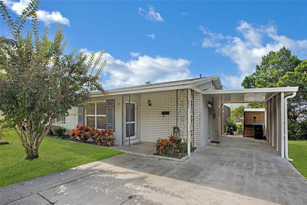 Property Photo: 1074 Gerona Avenue FL 32725
