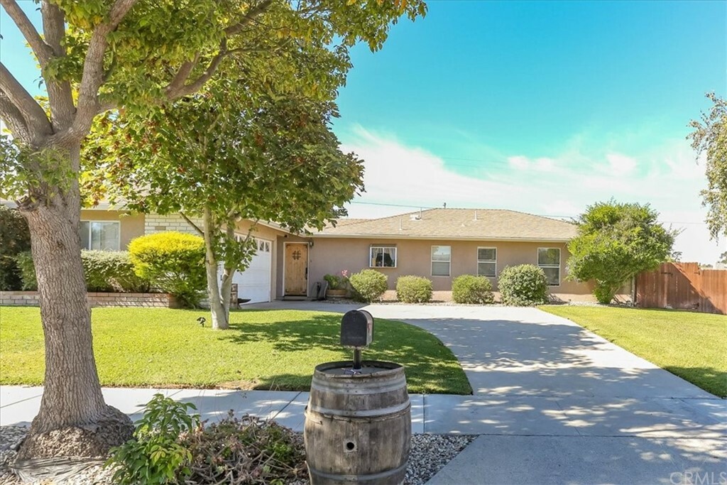 Property Photo:  3219 Peacock Lane  CA 93455 