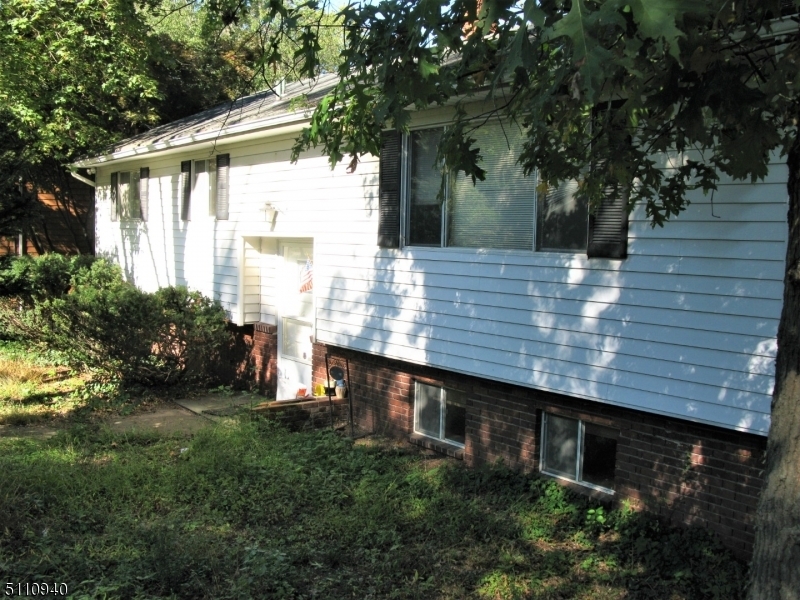 Property Photo: 14 Hussa Pl NJ 07834
