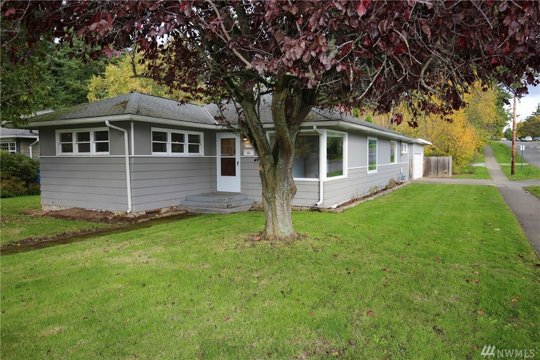 Property Photo:  3000 Vallette St  WA 98225 