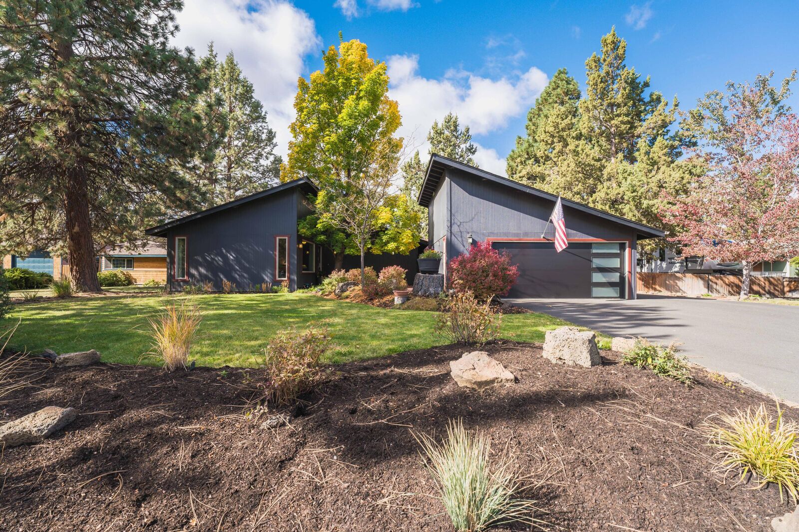 Property Photo: 61641 SE Fargo Lane OR 97702