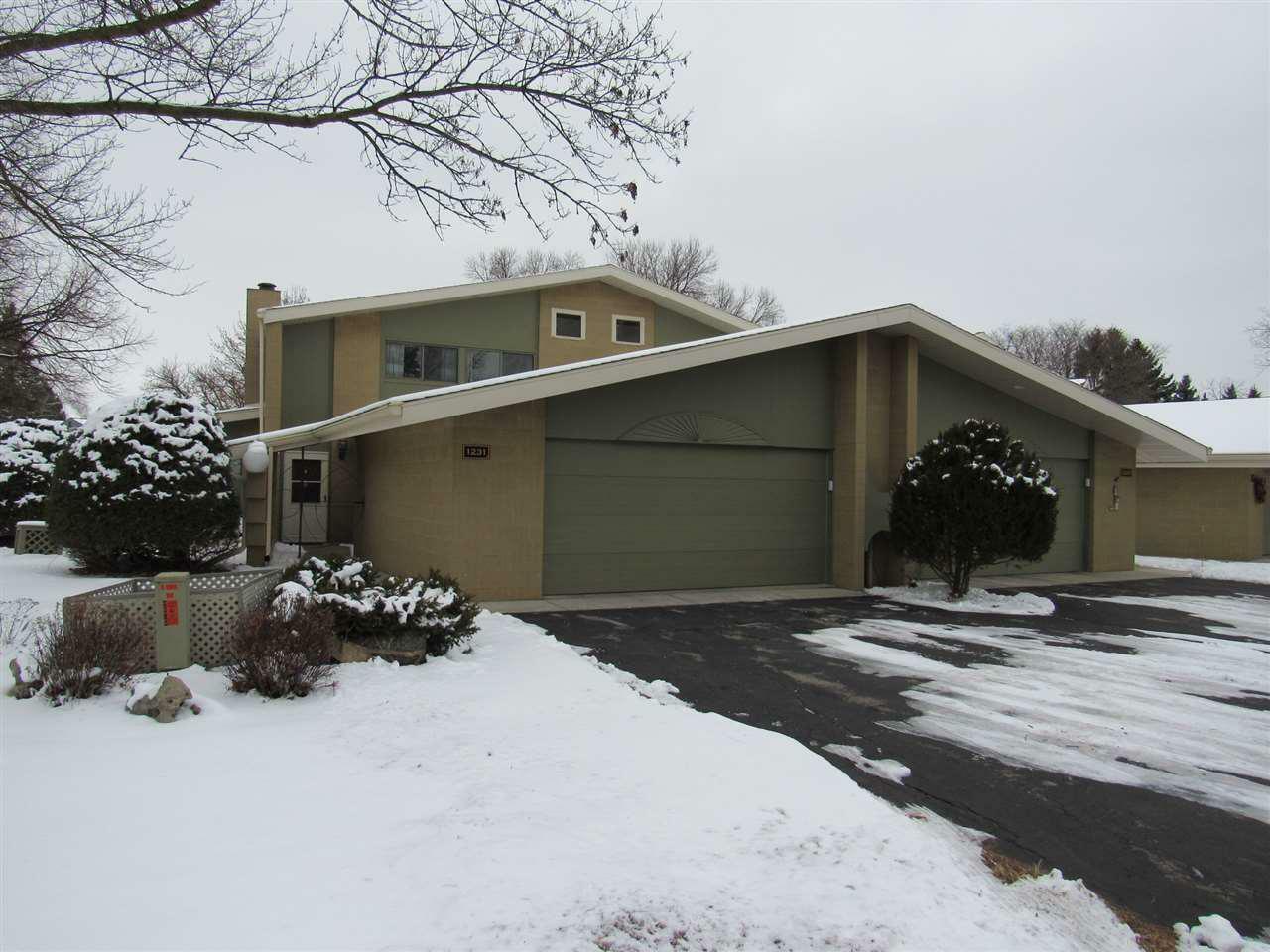 Property Photo:  1231 Nicolet Circle  WI 54914 