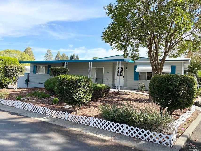 Property Photo: 9 Sequoia Circle CA 95401