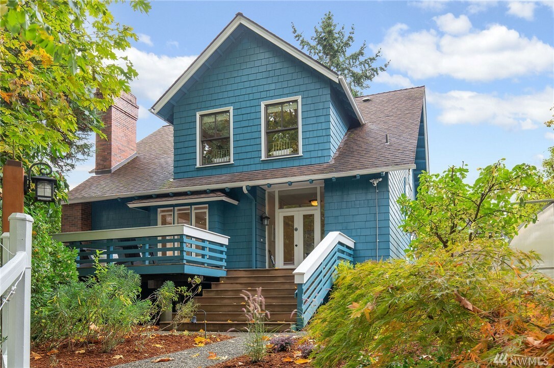 Property Photo:  1847 NE Ravenna Blvd  WA 98105 