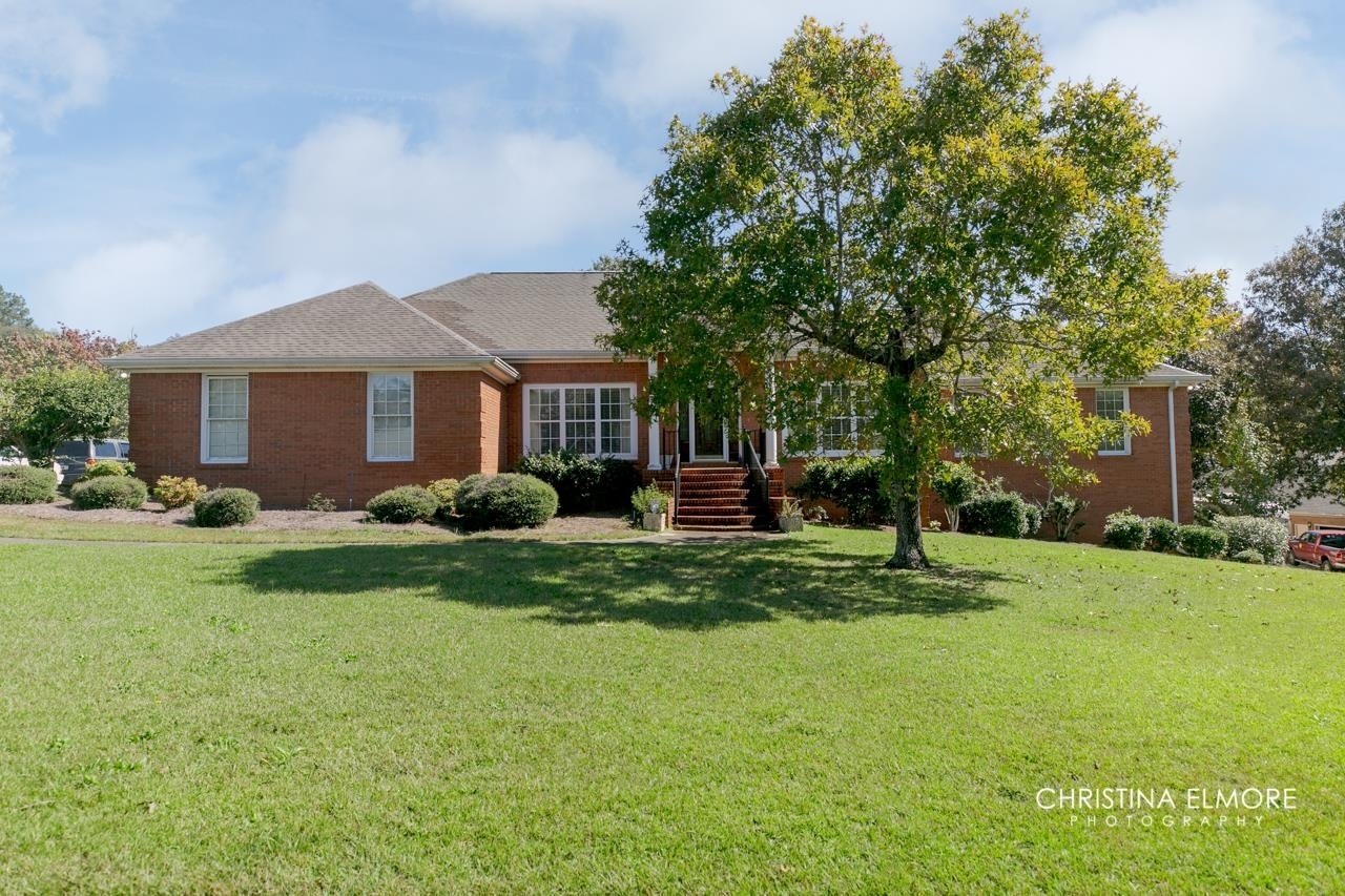 Property Photo:  322 Briarmoor Drive  GA 31088 