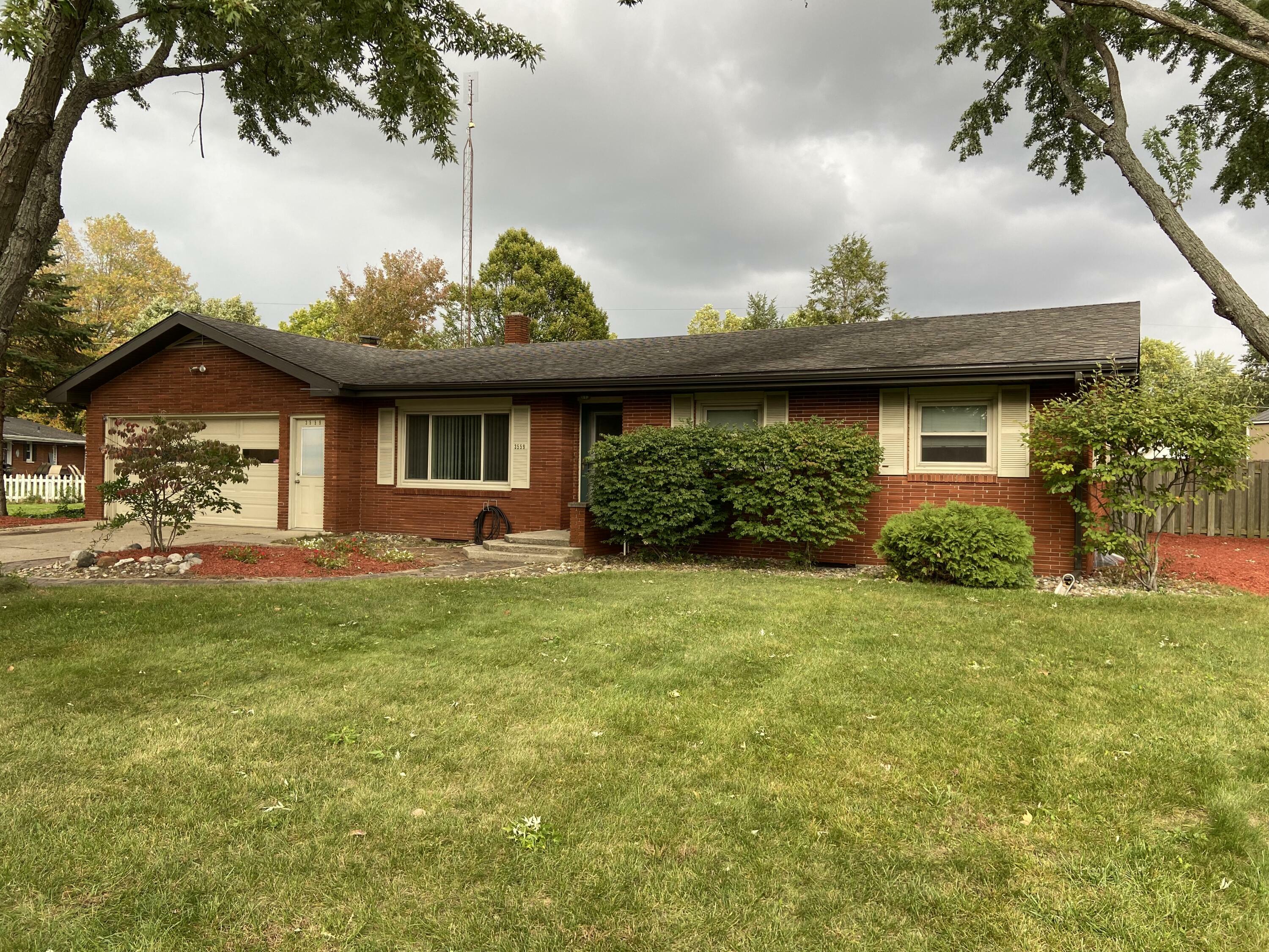 Property Photo:  3559 Crestview Drive  MI 49085 