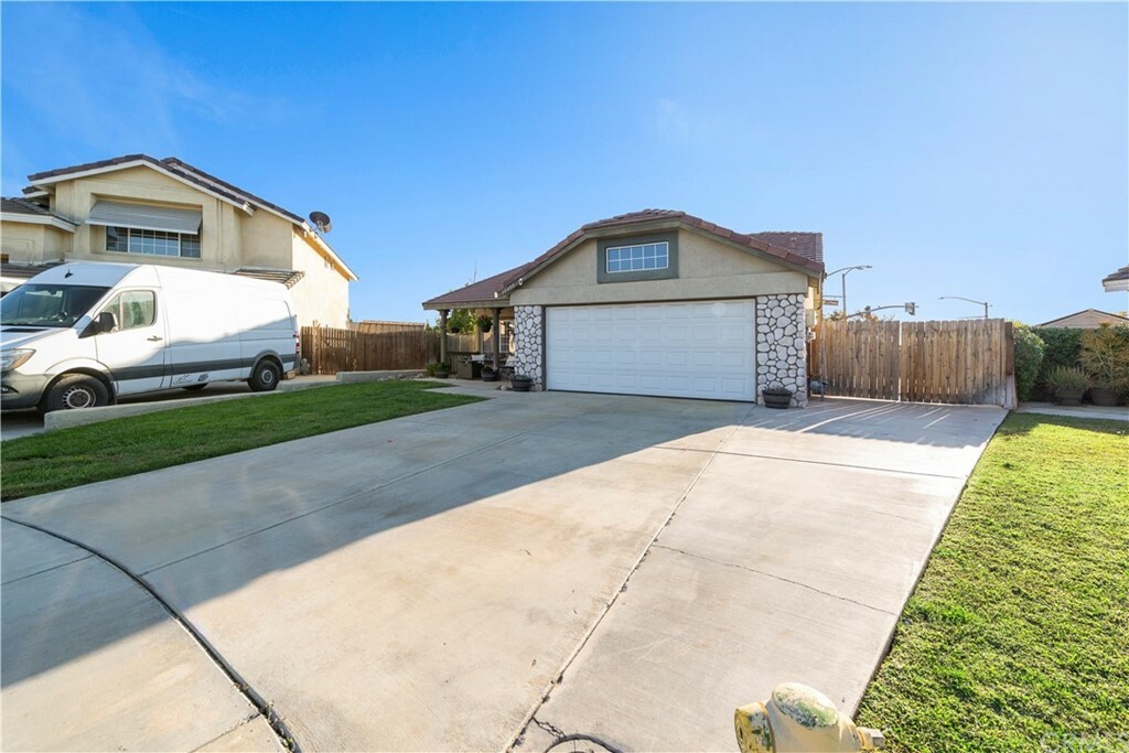 Property Photo:  30490 Tolstoy Court  CA 92584 