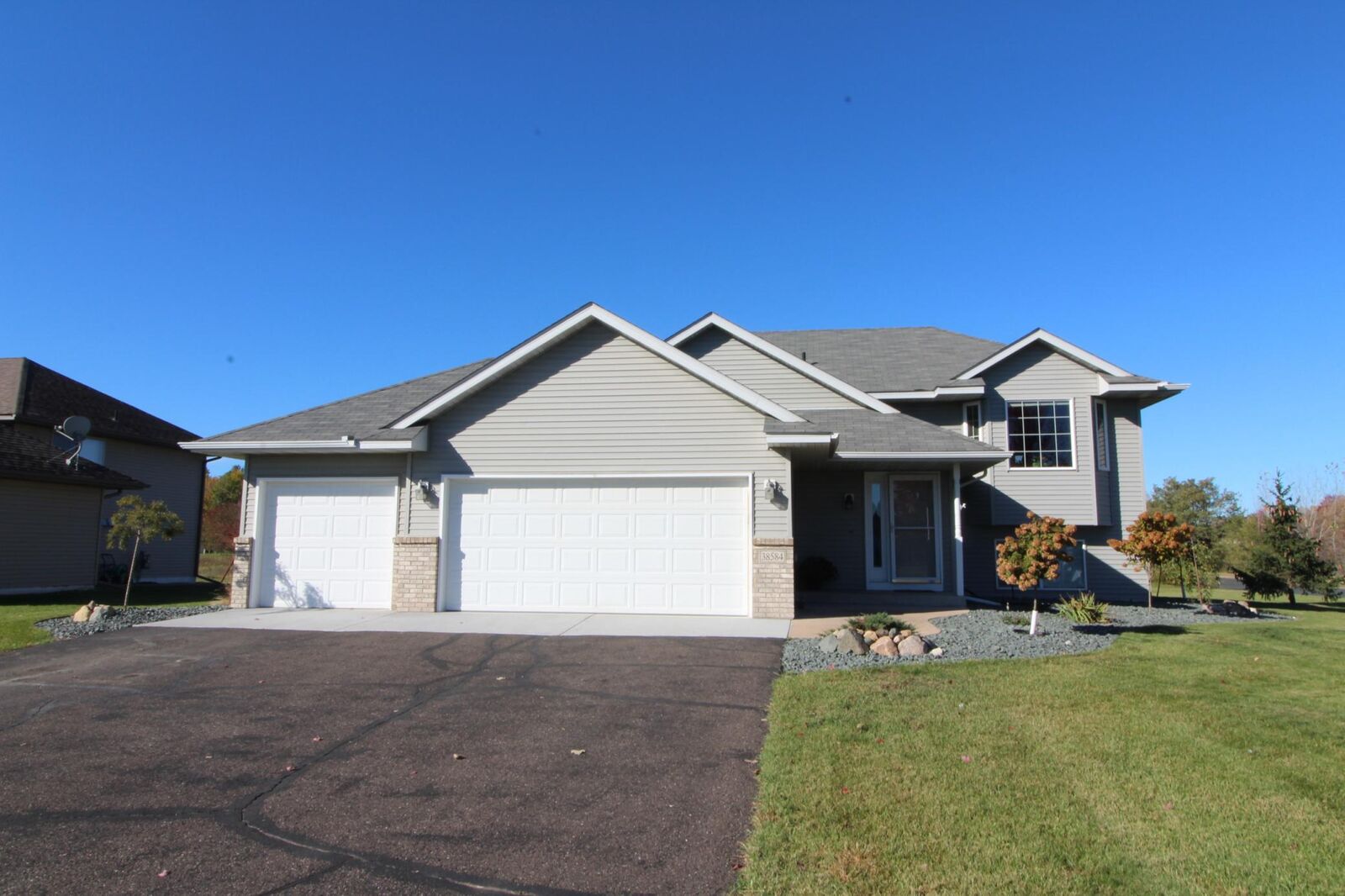 Property Photo:  38584 Holm Avenue  MN 55056 
