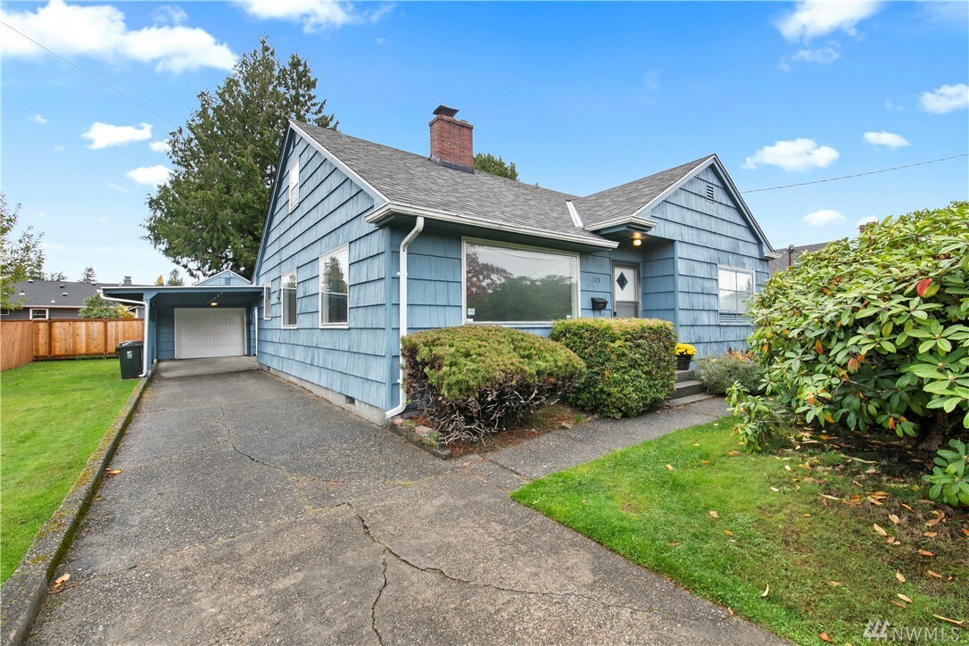 Property Photo:  123 E Linden St  WA 98404 