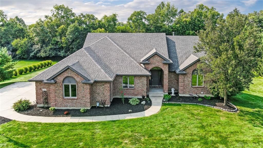 Property Photo:  227 Meadowview Court  OH 45066 