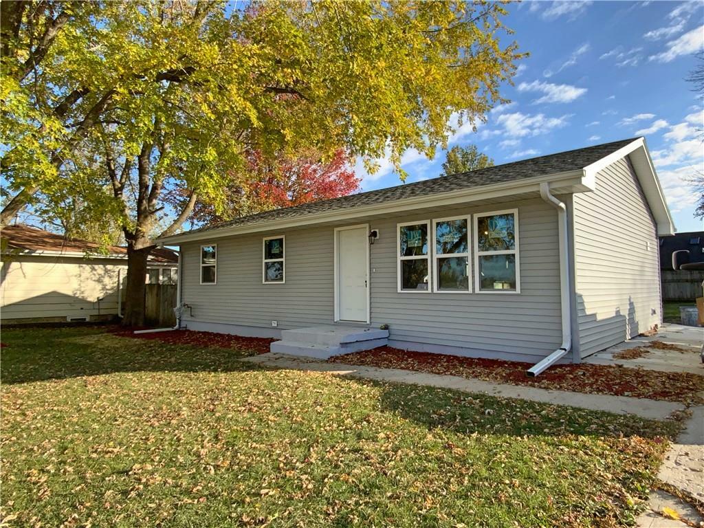 Property Photo:  1215 S 5th Avenue E  IA 50208 