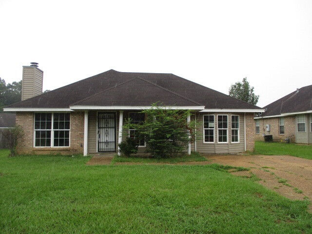 Property Photo: 4307 Blaine Circle MS 39272