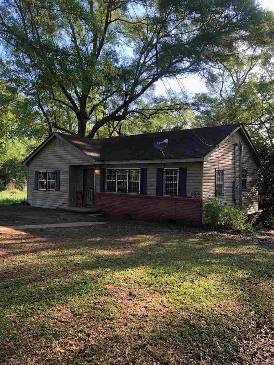 Property Photo:  2442 Glenn Street  MS 39212 