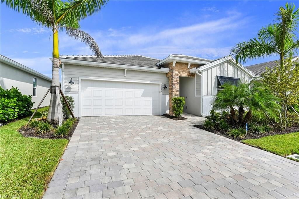 Property Photo:  16555 Crescent Beach Way  FL 34135 