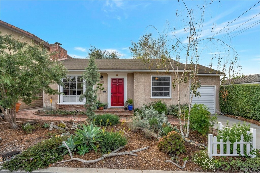 Property Photo: 4822 E 14th Street CA 90804