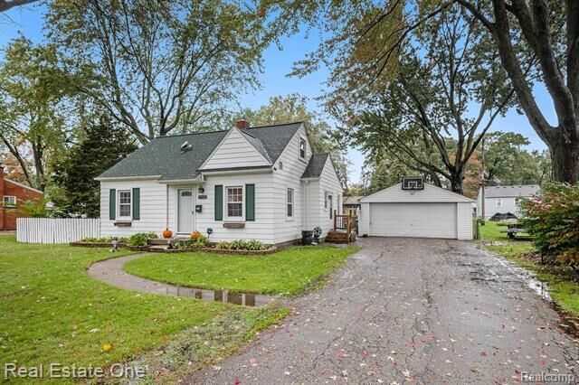 Property Photo:  31522 Florence Street  MI 48135 