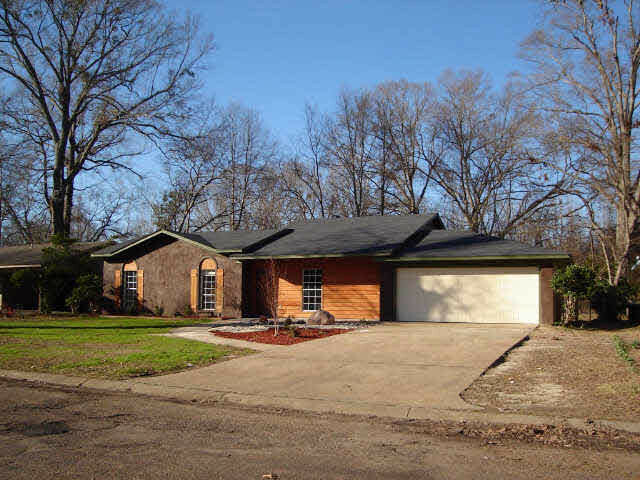 Property Photo:  328 N River Road  MS 39211 