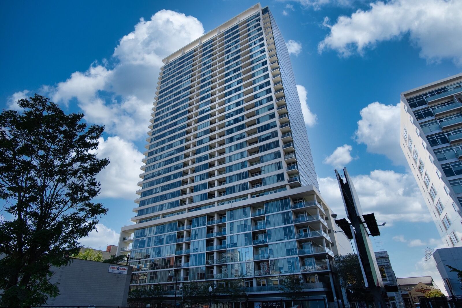 Property Photo: 1720 S Michigan Avenue 1902 IL 60616