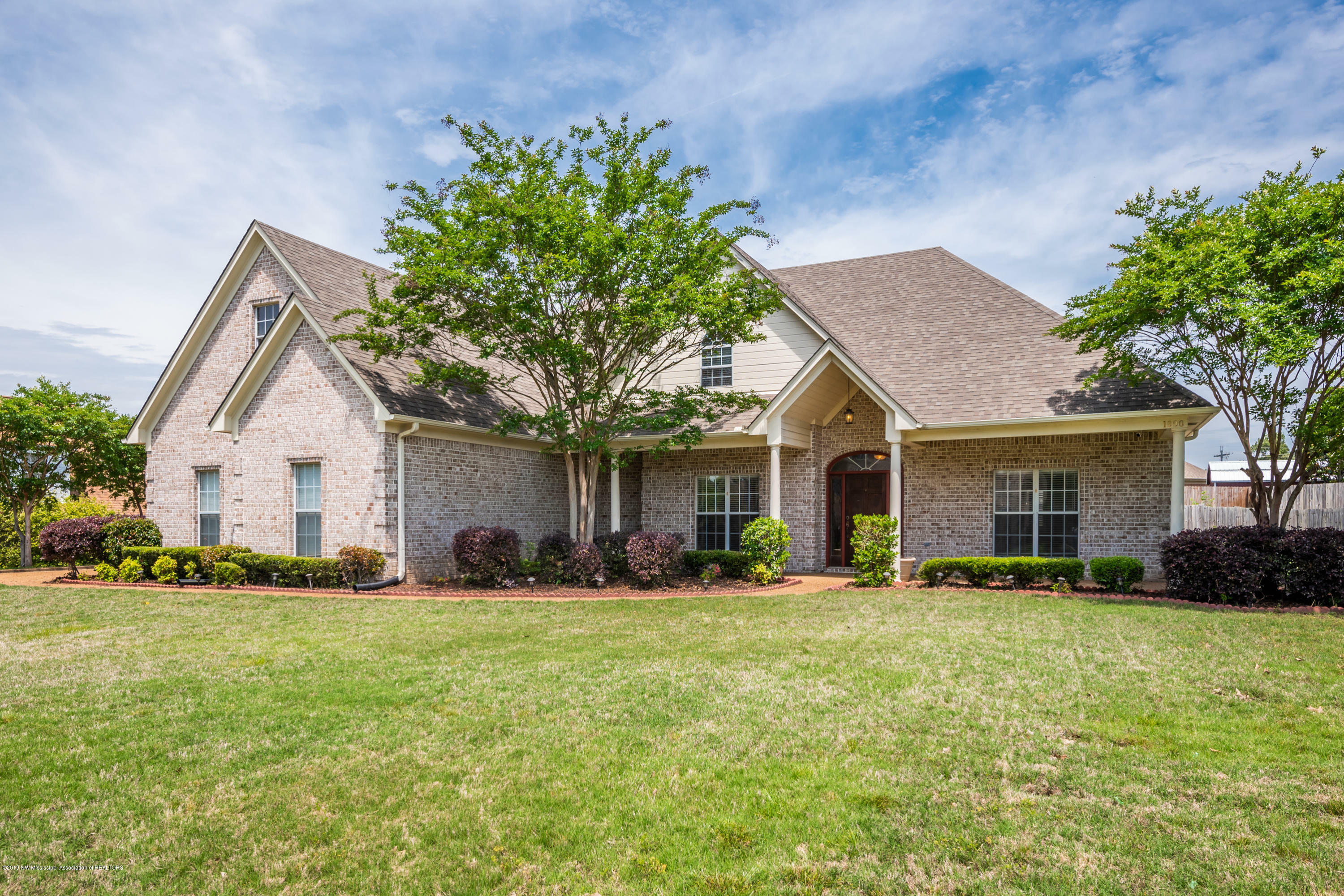 Property Photo: 1800 Cashion Cove MS 38632