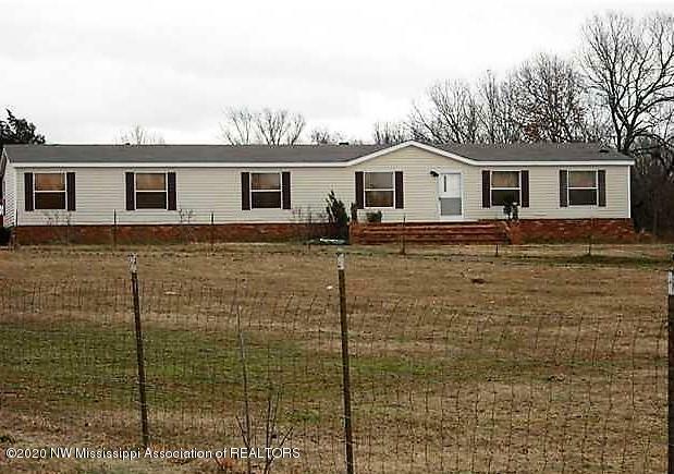 Property Photo: 1750 Mays Road MS 38618