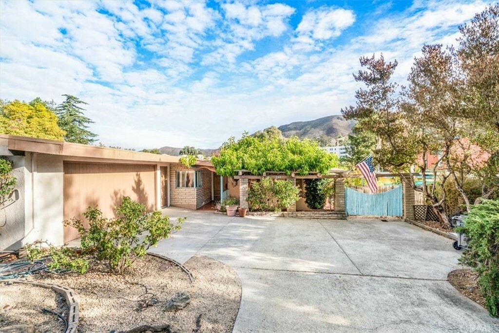 Property Photo:  244 Albert Drive  CA 93405 