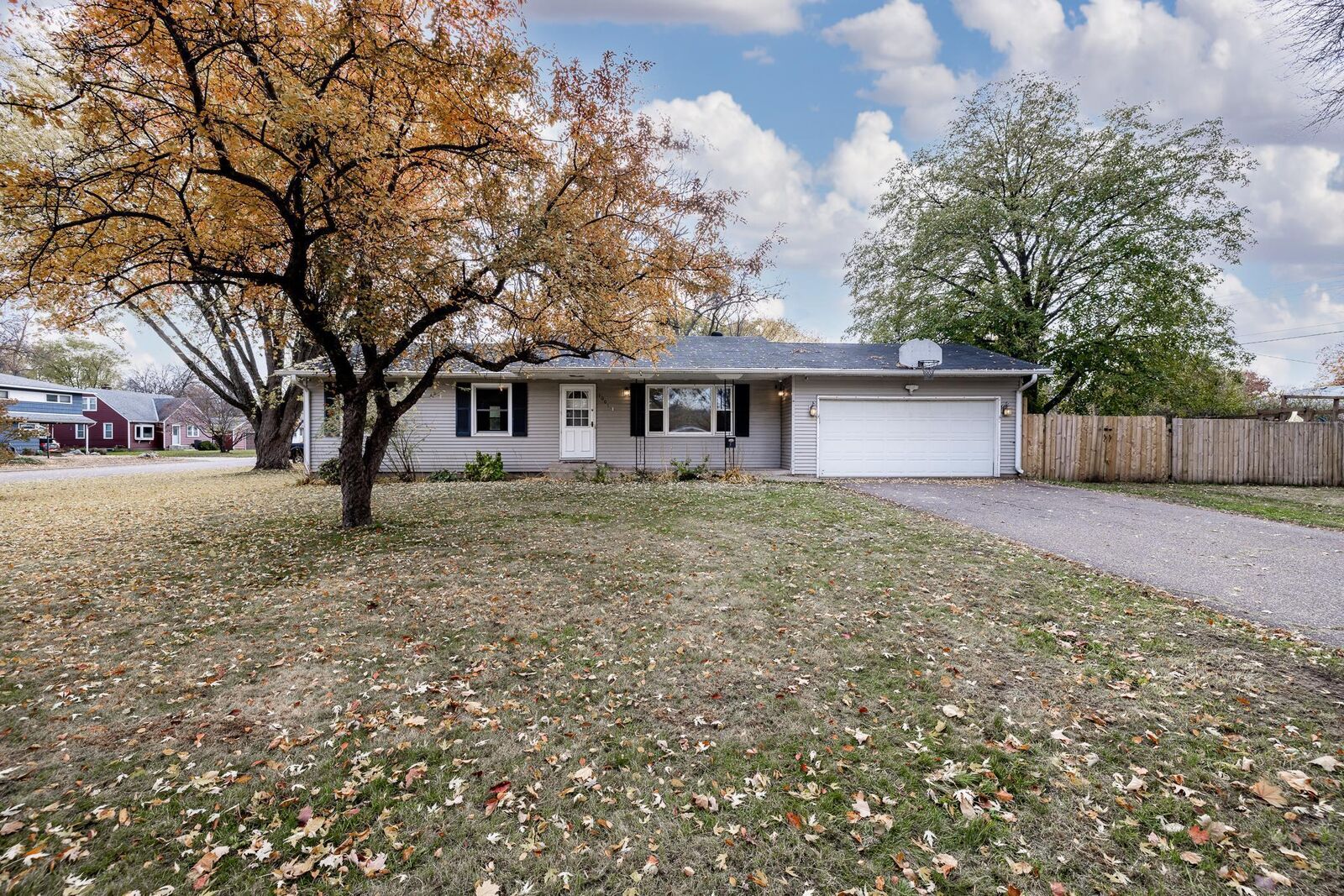 Property Photo: 1001 Dayton Avenue MN 55071