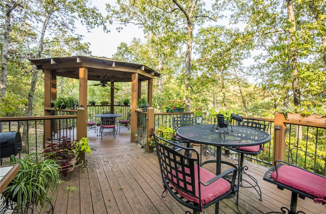 Property Photo:  19156 Pinecrest Trail  AR 72756 