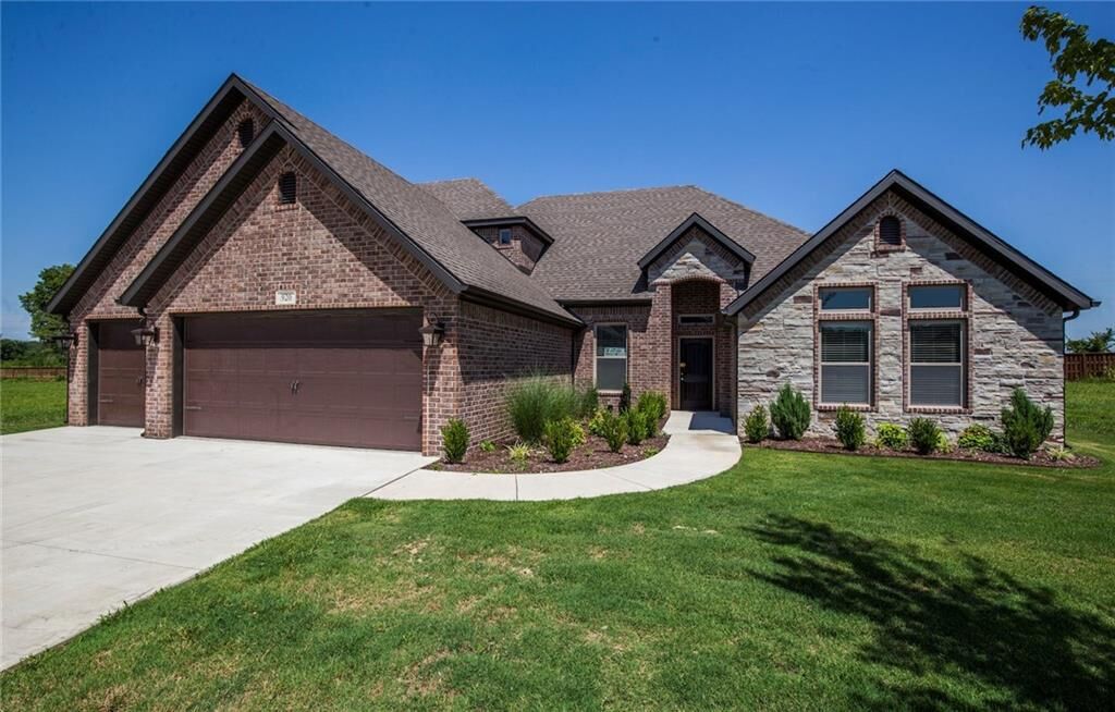 Property Photo: 920 Clark Circle AR 72713