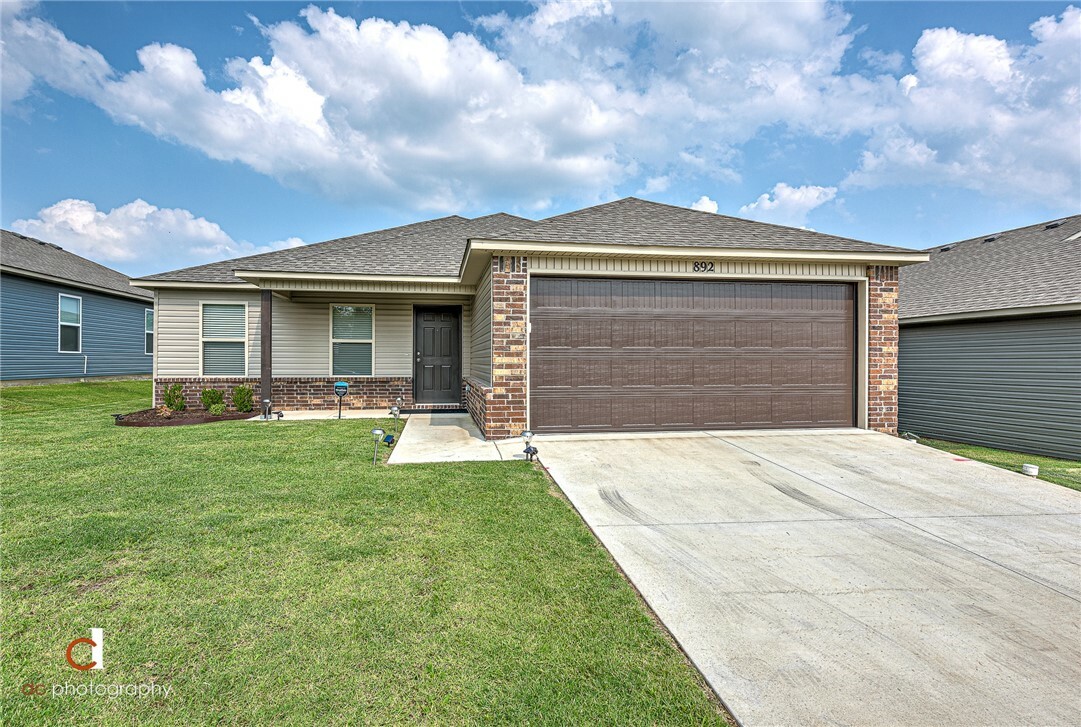 Property Photo:  892 S Jaybird Lane  AR 72701 