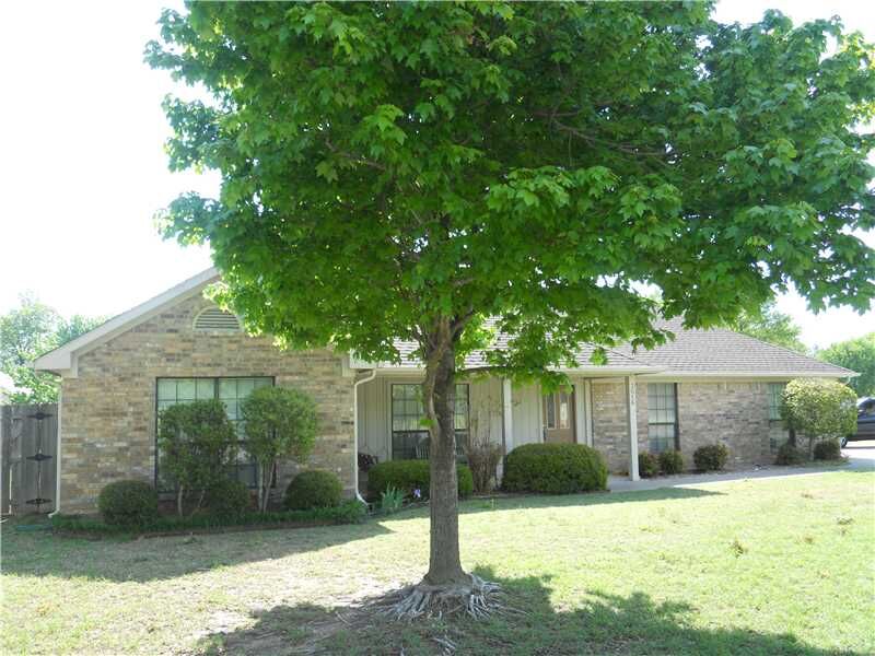 Property Photo:  3016 N John Wayne Drive  AR 72703 