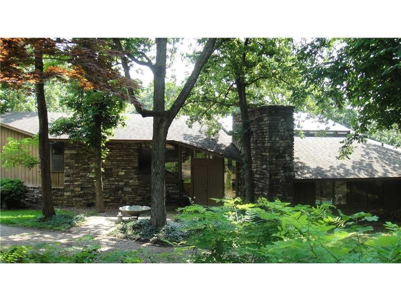 Property Photo: 2519 N Sherwood Lane AR 72703